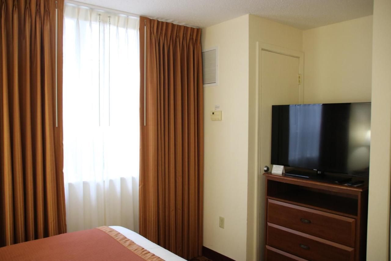 Hawthorn Suites By Wyndham Louisville East Buitenkant foto
