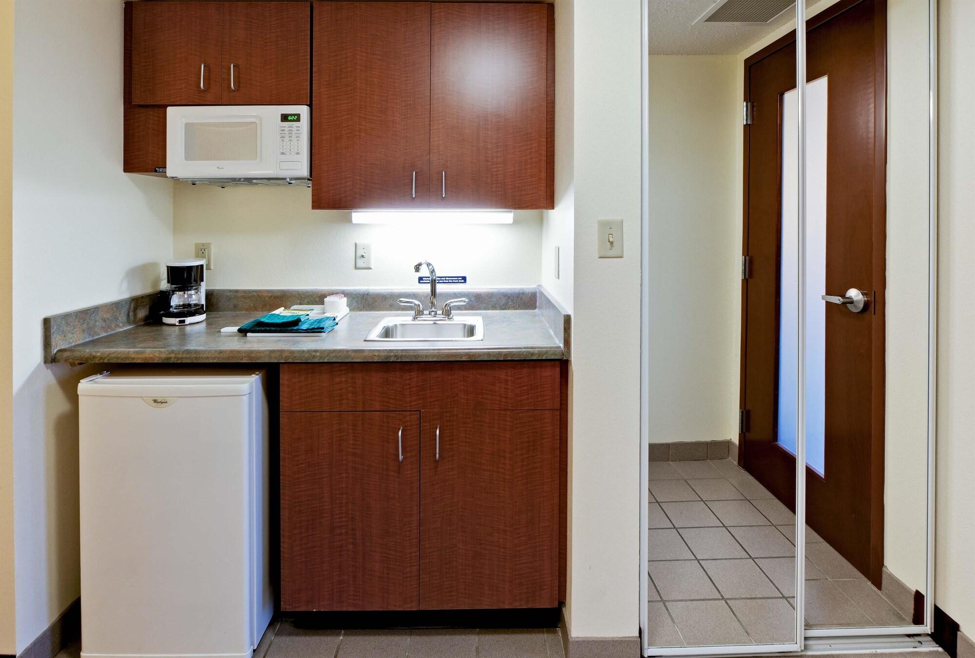 Hawthorn Suites By Wyndham Louisville East Buitenkant foto