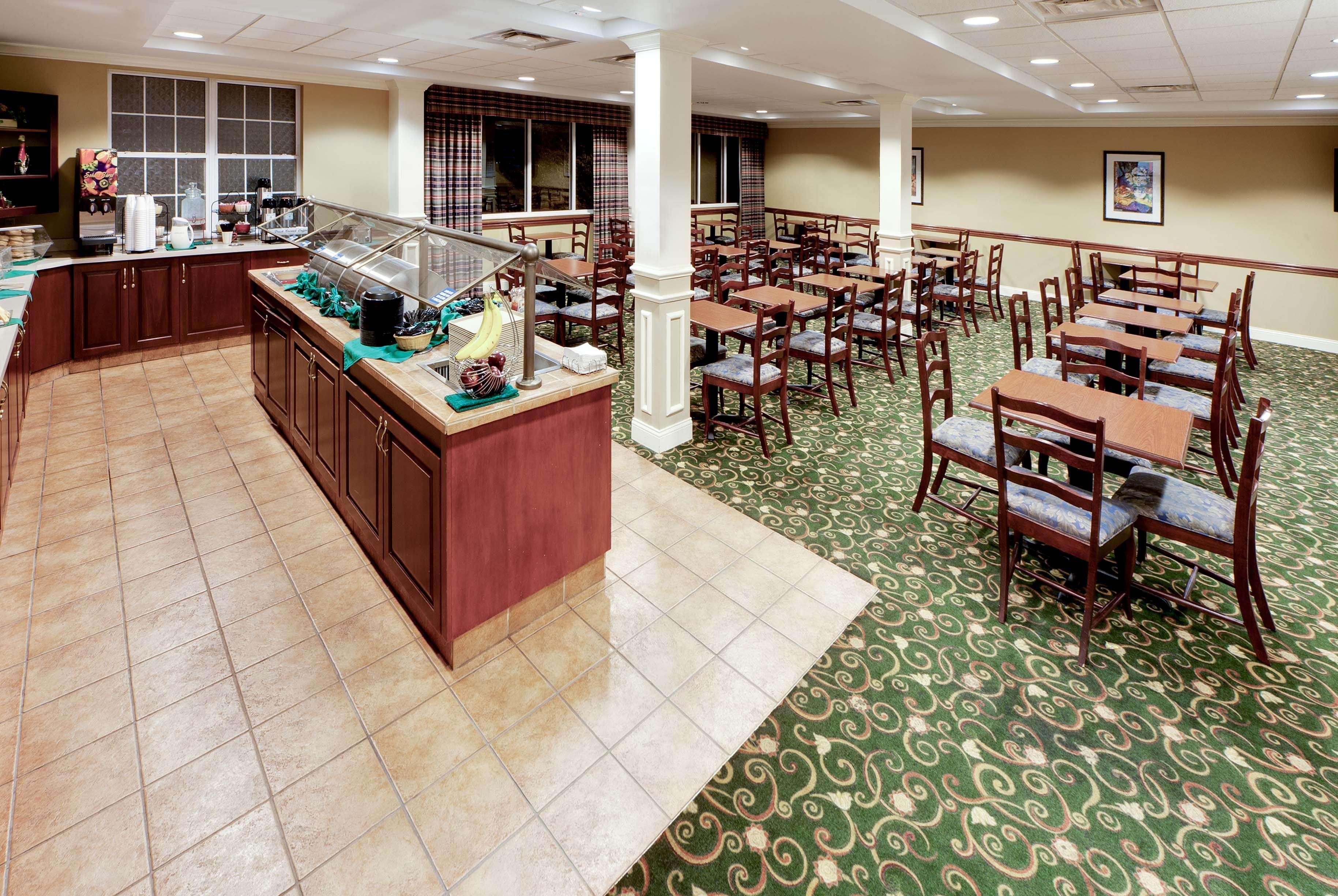 Hawthorn Suites By Wyndham Louisville East Buitenkant foto